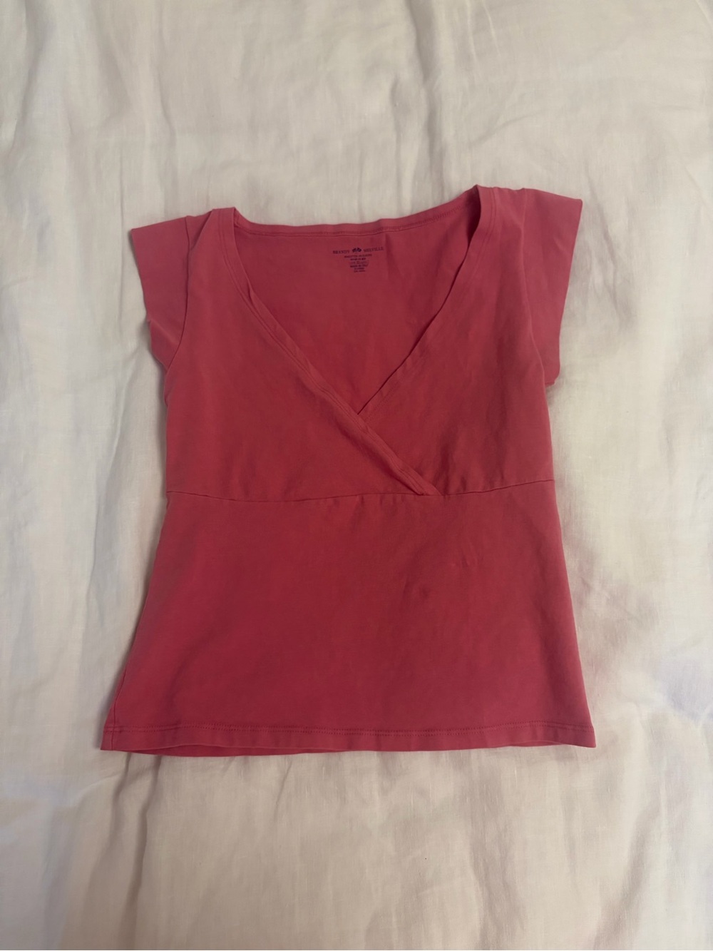Brandy Melville - Amara Top - Rare Fuchsia Colour !! 🩷